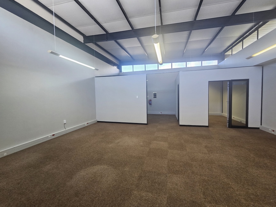 To Let commercial Property for Rent in Vincent Eastern Cape